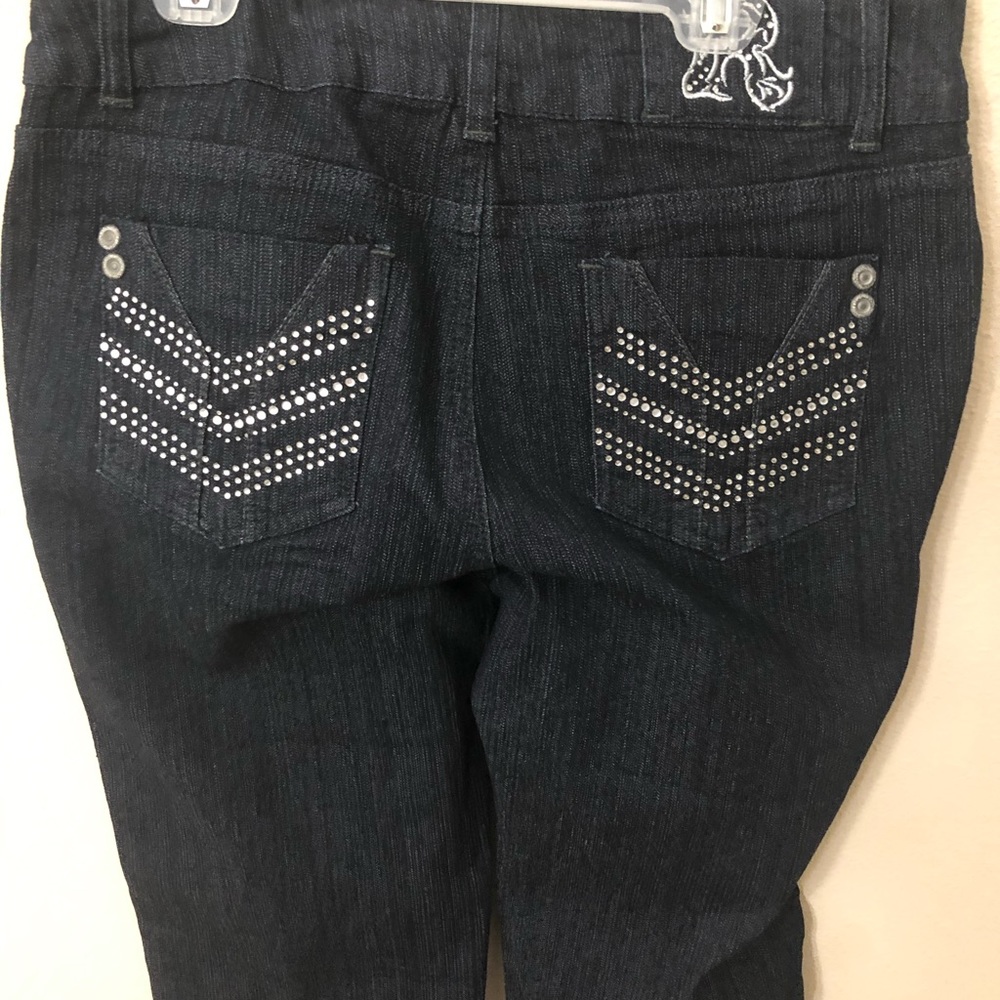 Revolt jeans with decorated back pockets